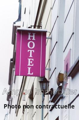 Maison chambre d'hôtes - 1 611 m²