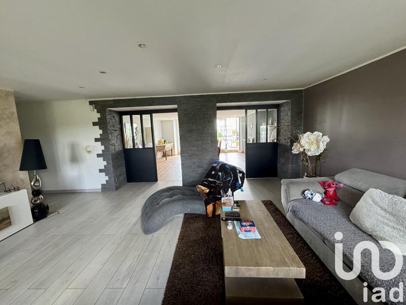 Maison - 216 m² - 7 pièces