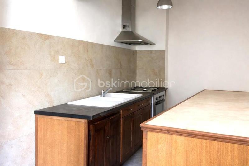 Immeuble - 215 m² - 12 pièces