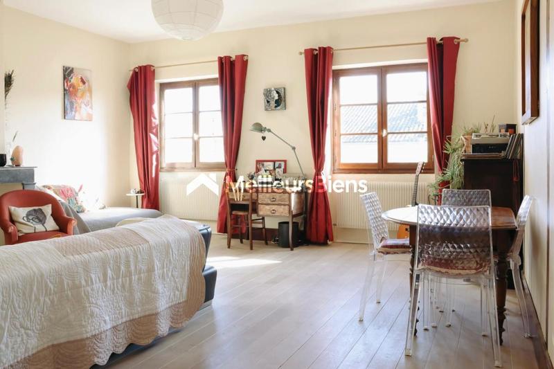 Appartement ancien - 91 m² - 4 pièces