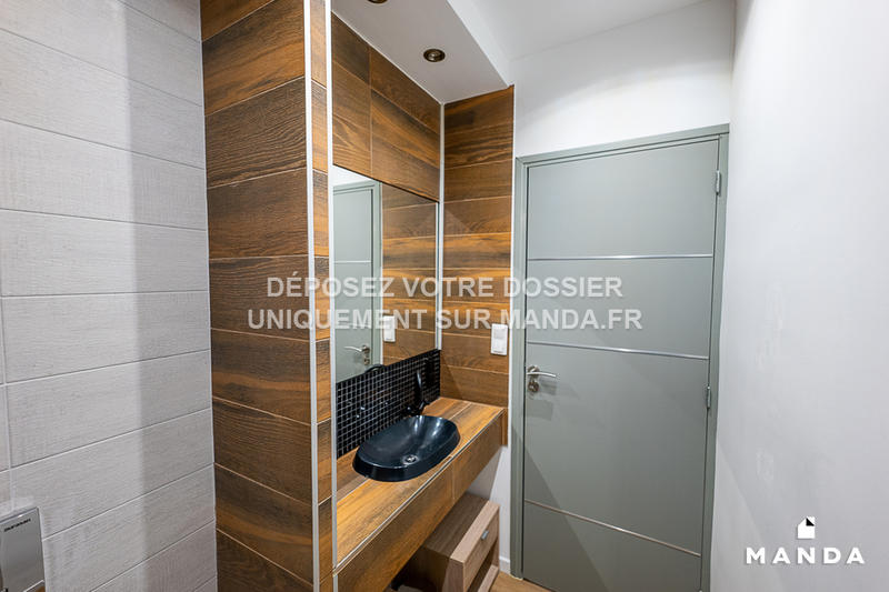 Chambre - 11 m² - 4 pièces