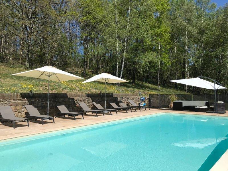 Propriété - 250 m² - 11 pièces