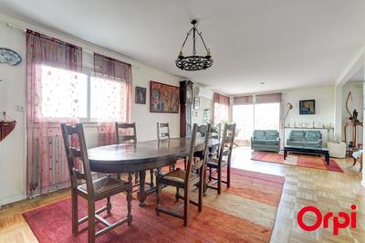 Appartement - 170 m² - 6 pièces