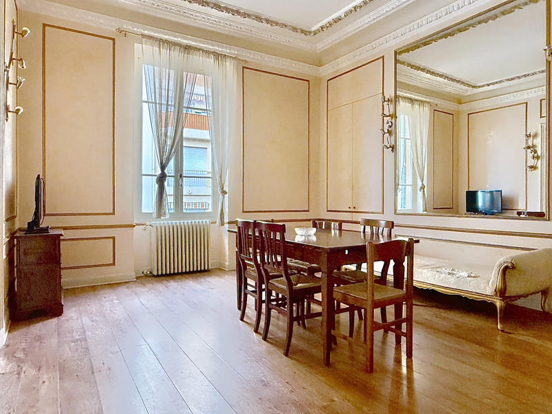 Appartement - 141 m² - 5 pièces