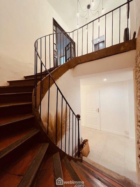 Maison - 224 m² - 6 pièces