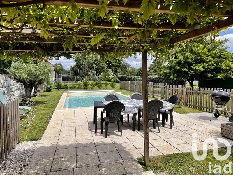 Maison - 222 m² - 7 pièces