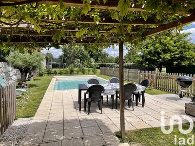 Maison - 222 m² - 7 pièces