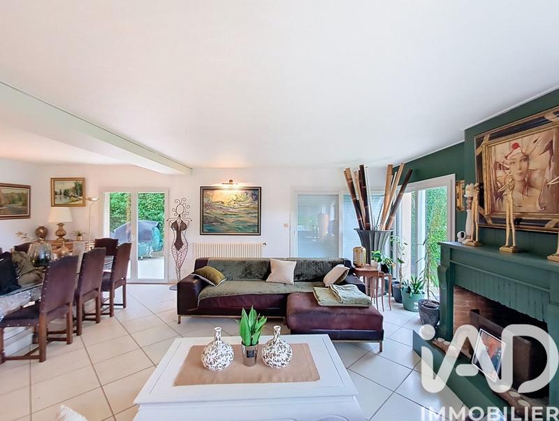 Maison - 217 m² - 9 pièces