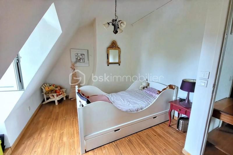 Maison traditionnelle - 153 m² - 7 pièces