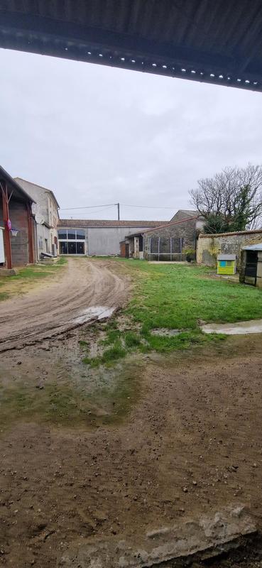 Maison - 213 m² - 8 pièces