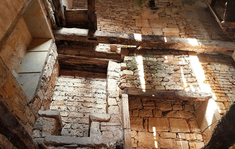 Maison - 168 m² - 1 pièce