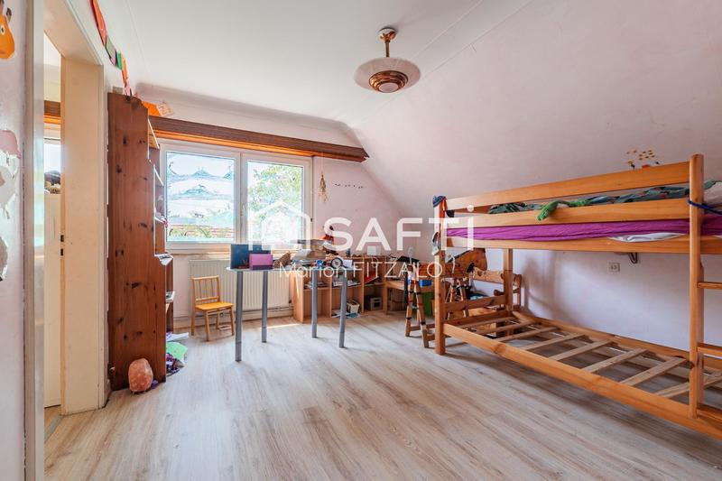 Maison - 202 m² - 7 pièces