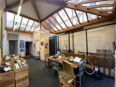 Fonds de commerce - Local commercial - 138 m²