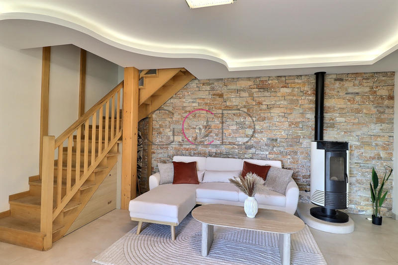 Maison - 154 m² - 7 pièces