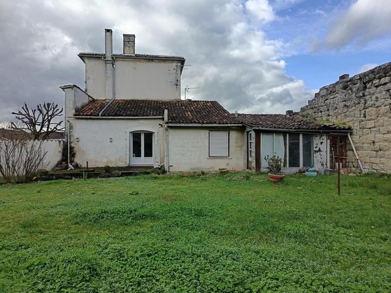 Maison - 95 m² - 5 pièces