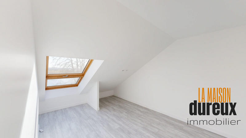 Maison - 101 m² - 5 pièces