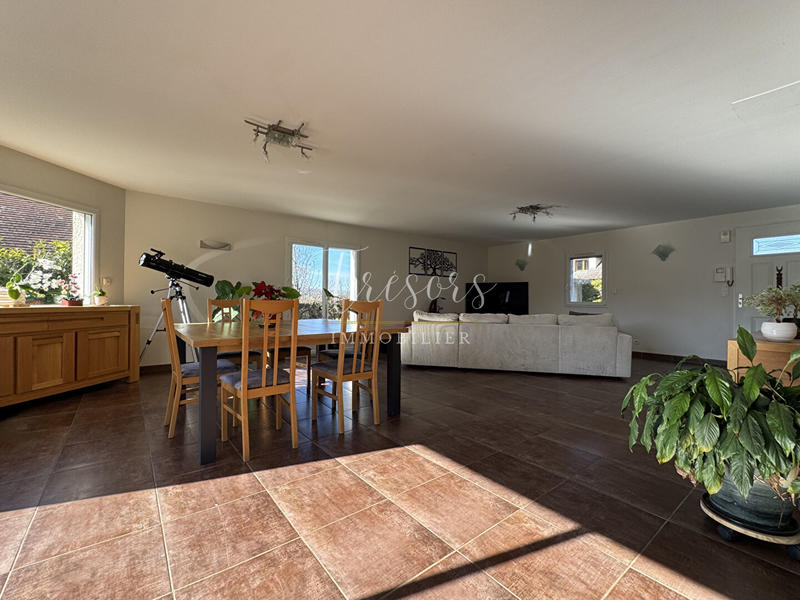 Maison - 190 m² - 6 pièces