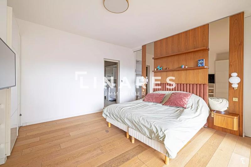 Appartement - 206 m² - 6 pièces