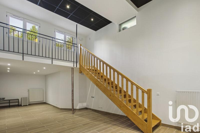 Maison - 237 m² - 18 pièces