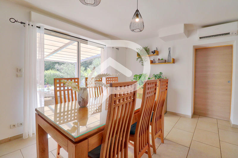 Villa - 138 m² - 6 pièces