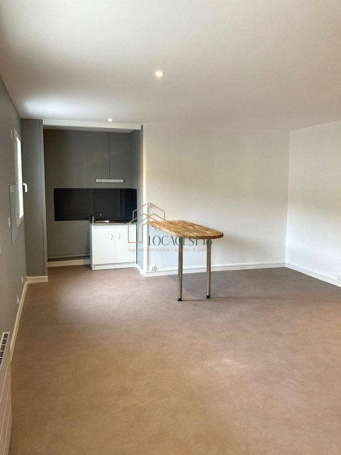 Appartement - 77 m² - 2 pièces