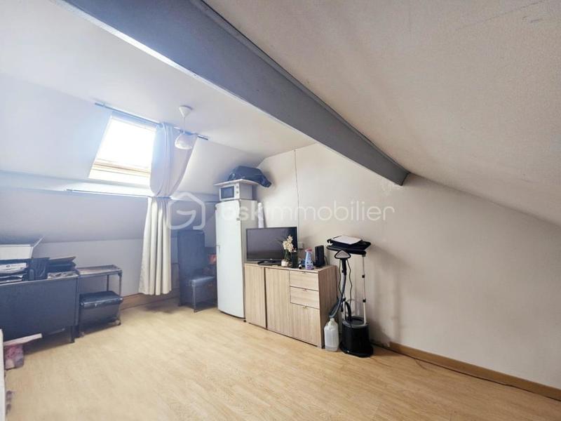 Maison traditionnelle - 80 m² - 5 pièces