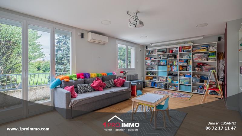 Maison - 185 m² - 6 pièces