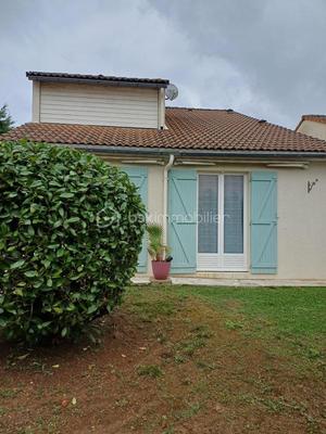 Maison - 90 m² - 5 pièces