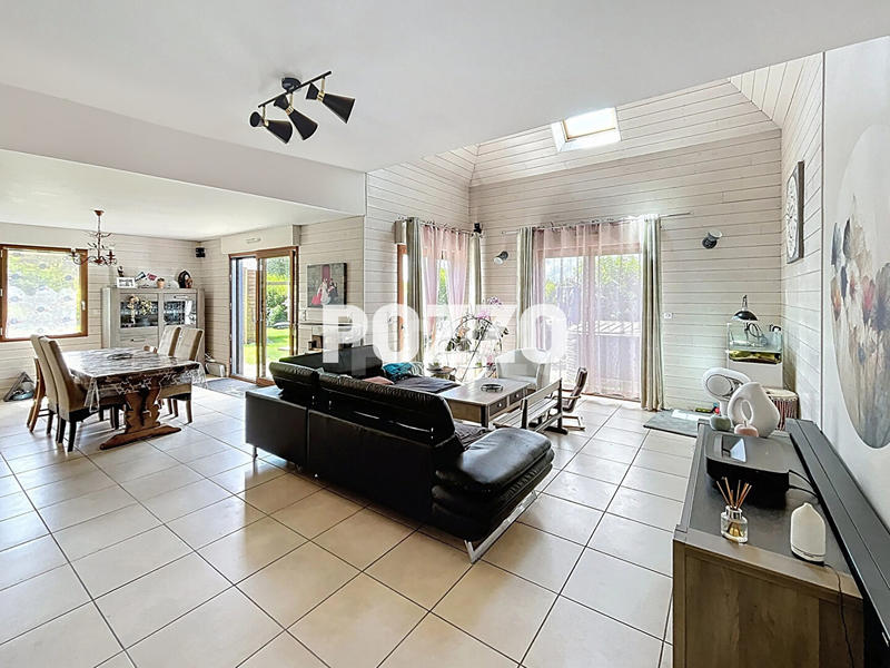 Maison - 170 m² - 7 pièces