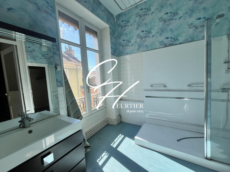 Appartement - 142 m² - 6 pièces