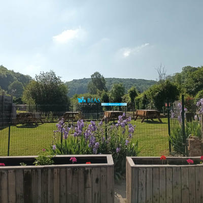 Maison - 240 m² - 10 pièces