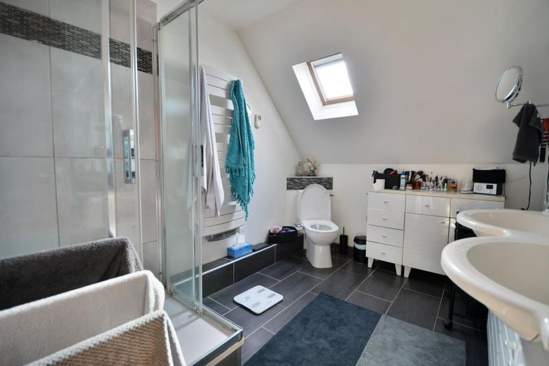 Maison - 122 m² - 6 pièces