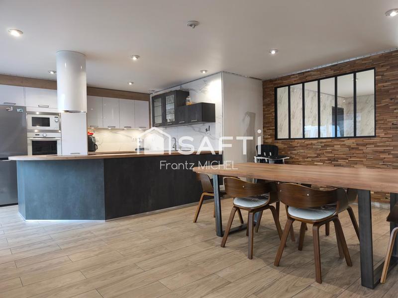 Maison - 180 m² - 7 pièces