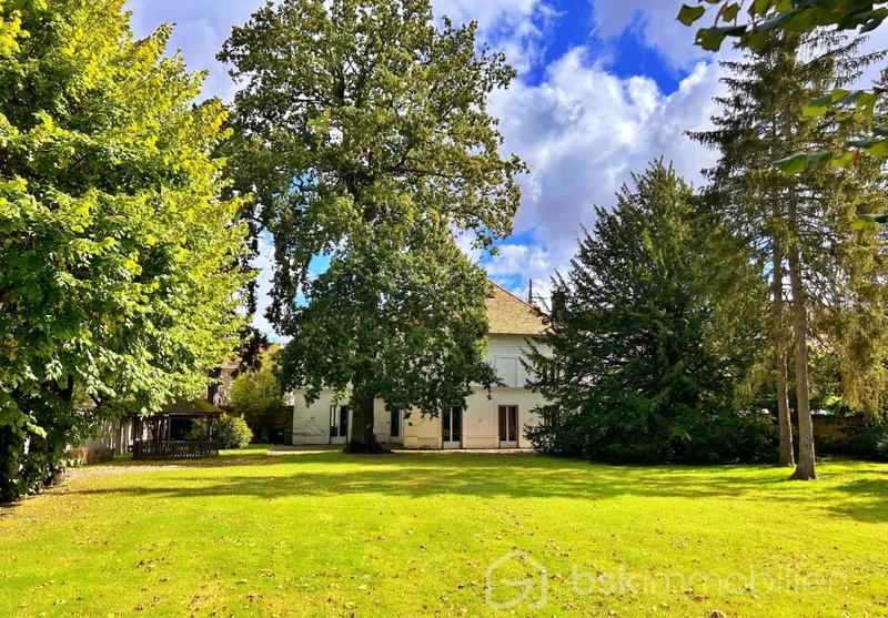 Maison de maîtres - 317 m² - 11 pièces