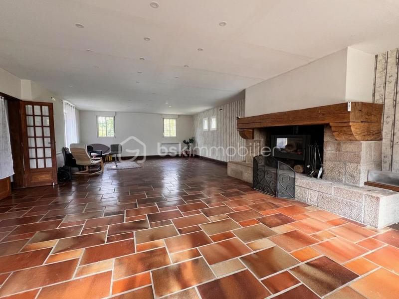 Propriété - 236 m² - 8 pièces