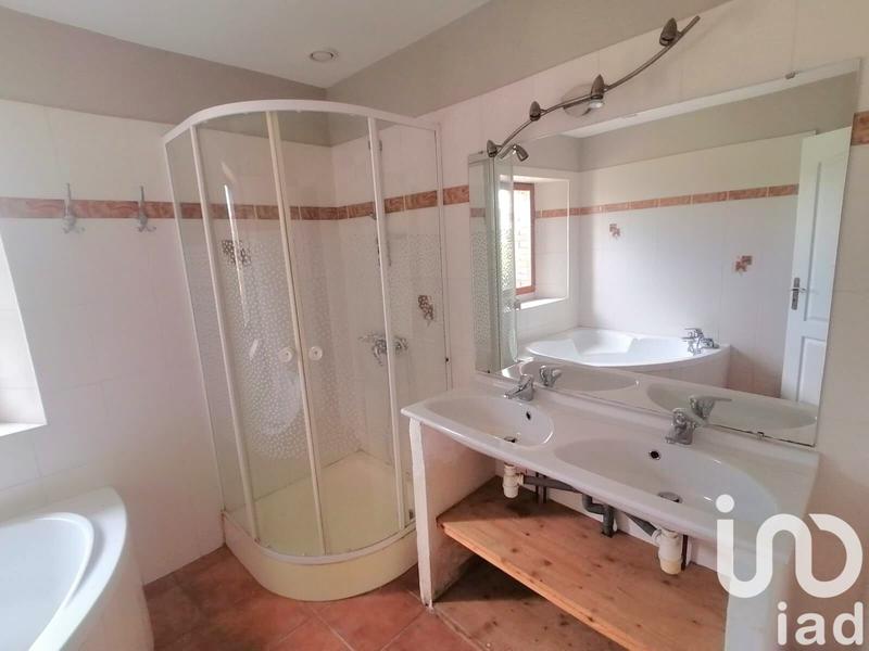 Maison - 122 m² - 5 pièces