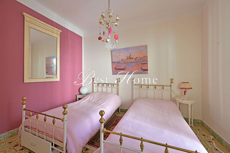 Appartement - 100 m² - 4 pièces