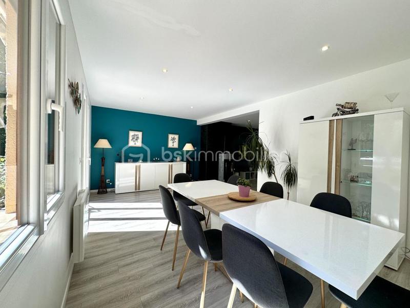 Maison - 177 m² - 6 pièces