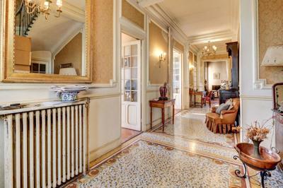 Hôtel particulier - 324 m² - 12 pièces