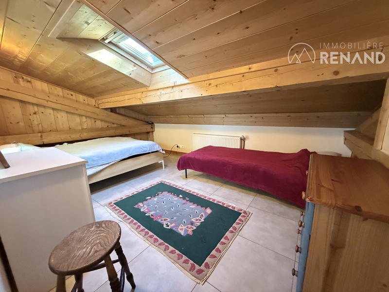 Loft - 140 m² - 5 pièces