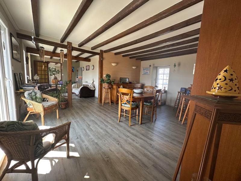 Maison - 188 m² - 7 pièces