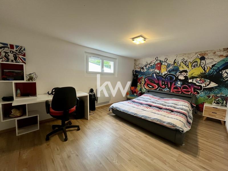 Maison - 218 m² - 7 pièces