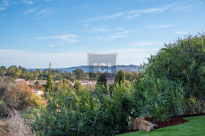 Villa - 268 m² - 6 pièces