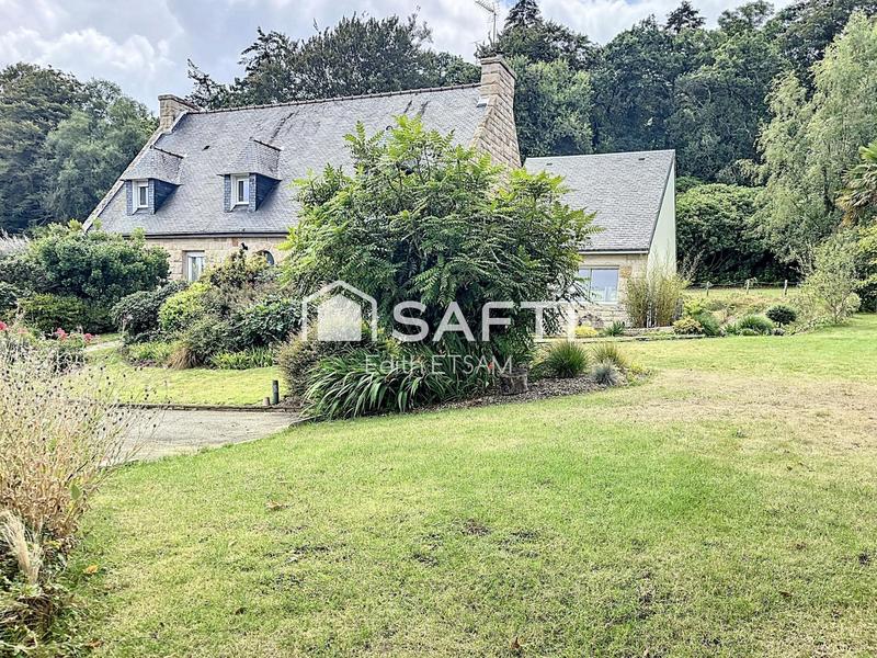 Maison - 207 m² - 8 pièces