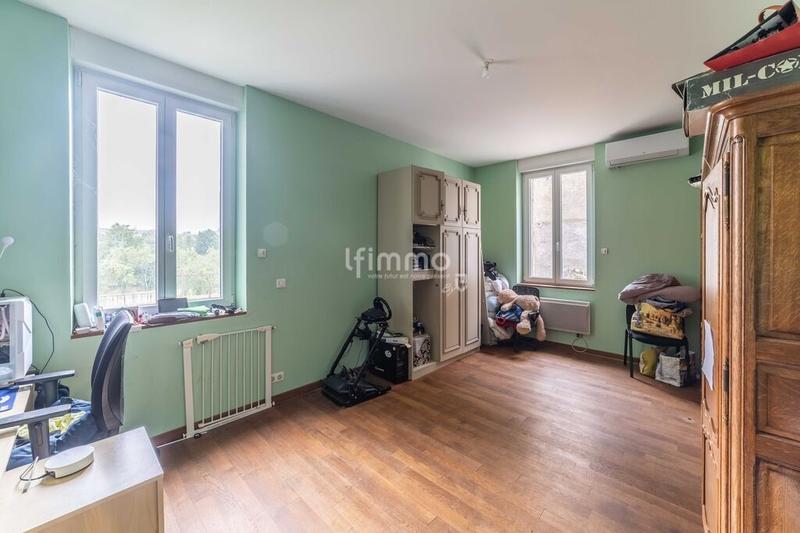 Maison de village - 275 m² - 8 pièces