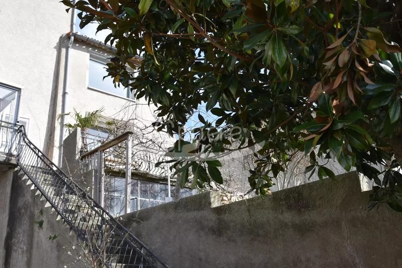 Maison - 248 m² - 10 pièces