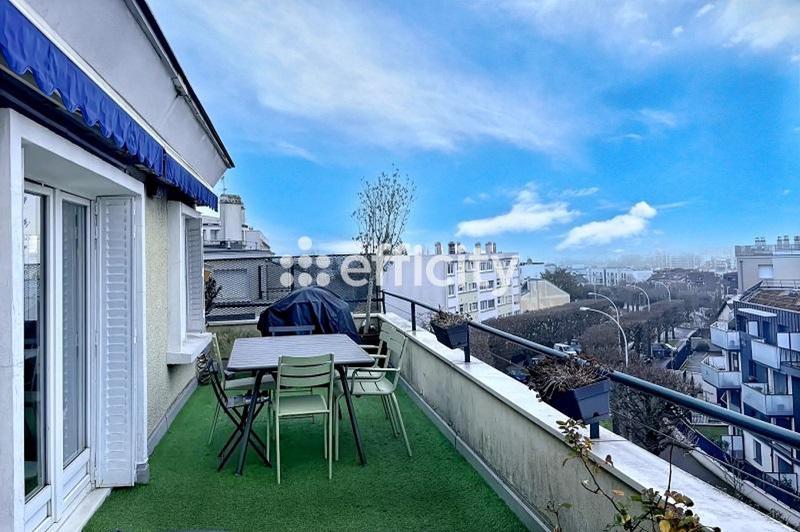 Appartement - 100 m² - 4 pièces