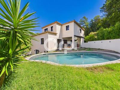 Maison - 204 m² - 6 pièces