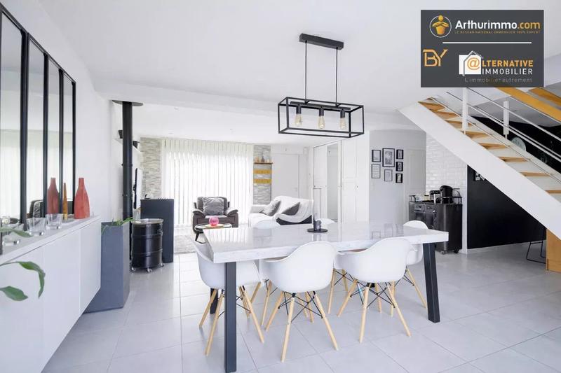 Maison - 121 m² - 6 pièces