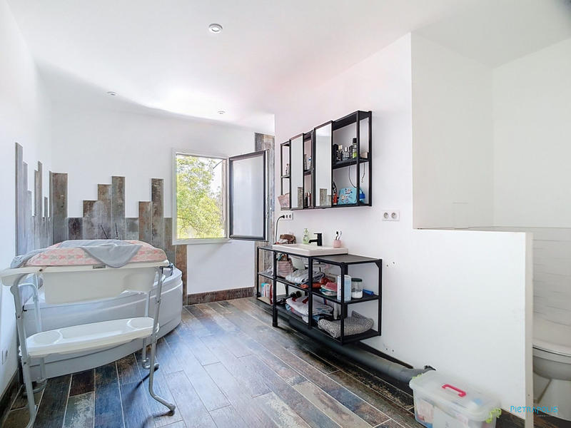 Maison - 146 m² - 5 pièces